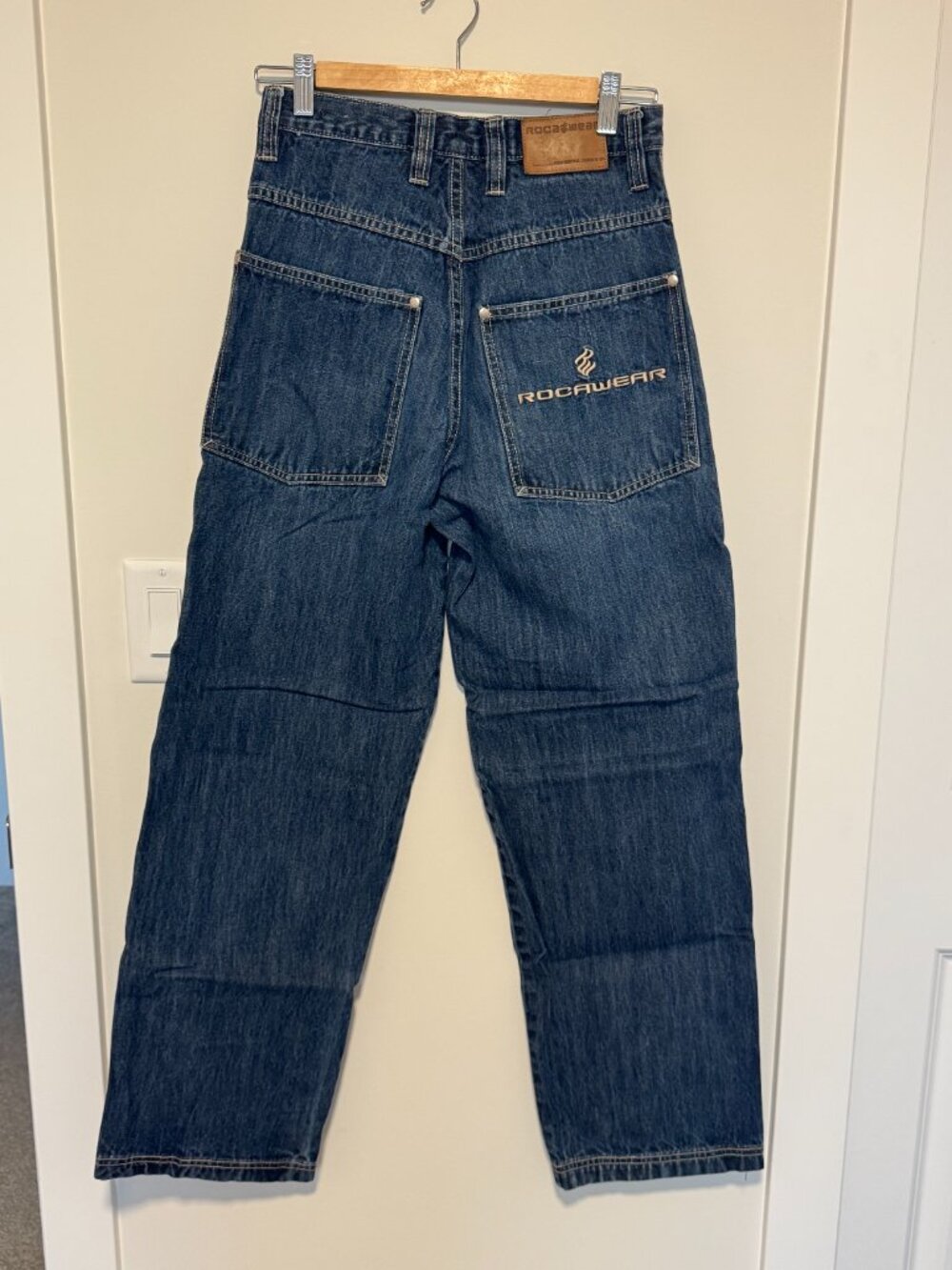 Rocawear Denim Jeans – Size 28x32 (Y2K Streetwear)